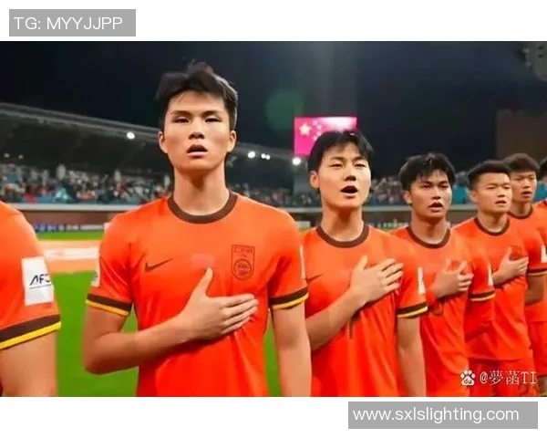 戴发带的日本足球明星如何在赛场上展现独特风格与实力